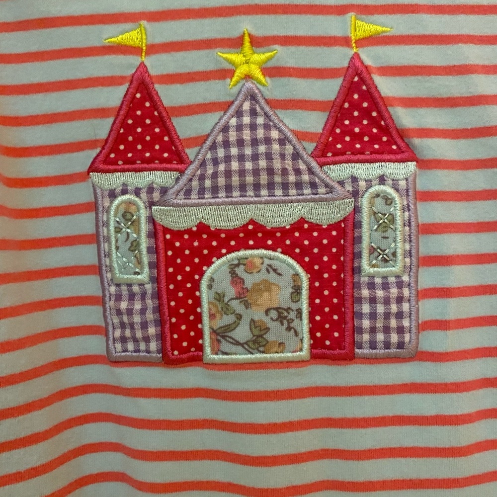 Baby girl castle romper - Picture 3 of 3